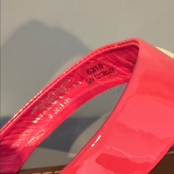 Tory Burch Vibrant Pink Women's Sandals Size 6 - Picture 6 of 8
